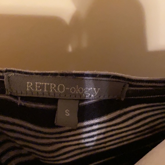 Retro-ology top - Picture 9 of 11